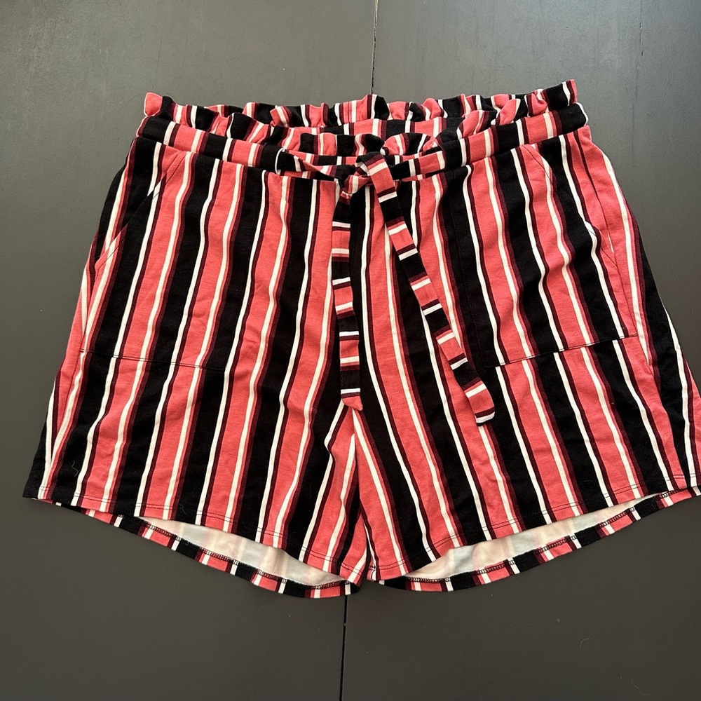 Torrid Women’s 1X Pull On Striped Paper bag Tie Waist Shorts | SKU 0509